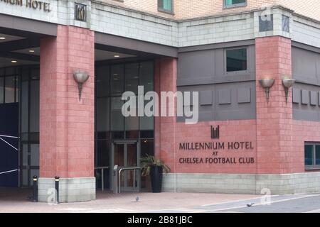 Londra, Regno Unito. 19 Mar 2020. Il Roman Abramovich del Chelsea FC offre camere gratuite al personale della NHS presso il suo hotel di Stamford Bridge. Credit: Brian Minkoff/Alamy Live News Foto Stock