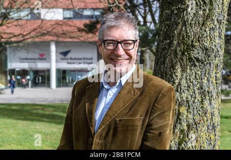 Il Professor David Bailey, Professor of Industrial Strategy presso la Aston Business School di Birmingham. Professore di Economia aziendale presso la Birmingham Business School dell'Università di Birmingham. È stato fotografato nel campus dell'Aston University. Foto Stock