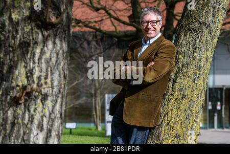 Il Professor David Bailey, Professor of Industrial Strategy presso la Aston Business School di Birmingham. Professore di Economia aziendale presso la Birmingham Business School dell'Università di Birmingham. È stato fotografato nel campus dell'Aston University. Foto Stock