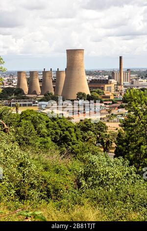 Centrale termica di Harare, di proprietà e gestita dalla Zimbabwe Power Company Foto Stock