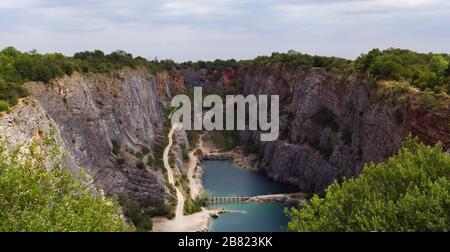 grande canyon abbandonato in una giornata estiva Foto Stock