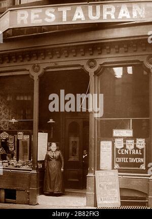 Coffee Tavern Restaurant, Bridge Street, Burnley, Lancashire, primi del 1900 Foto Stock