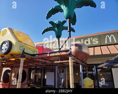 Dettaglio dello spazio giochi all'aperto per bambini al McDonald's Restaurant di Dublino, California, 23 febbraio 2020. () Foto Stock