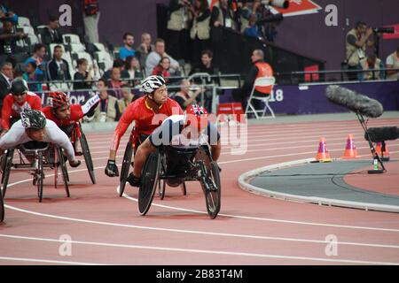 Uomini T54 5000 m corsa in sedia a rotelle con medaglia d'oro David Weir alle Paralimpiadi estive 2012 Foto Stock