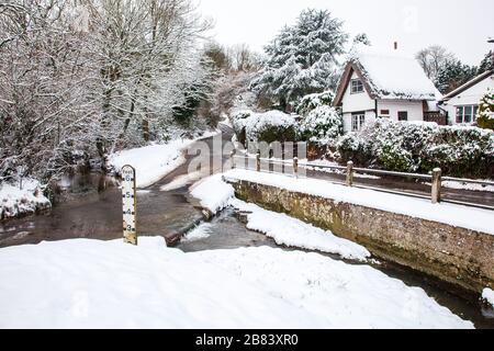Clavering Village Ford in inverno Foto Stock