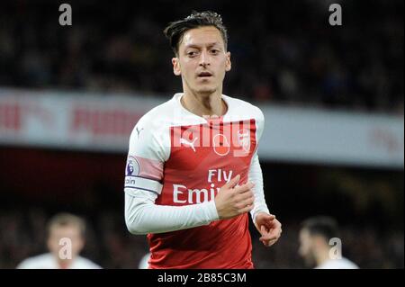 Mesut …zil dell'Arsenal in azione durante la partita della Premier League tra Arsenal e Wolverhampton Wanderers all'Emirates Stadium di Londra, Regno Unito - 11 novembre 2018 Foto Stock