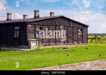 Lublin, Lubelskie / Polonia - 2019/08/17: Caserme e recinzioni del campo di concentramento di Lublin Nazis - Konzentrationslager Lublin Foto Stock