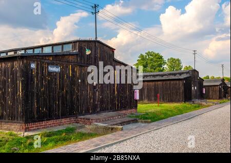 Lublin, Lubelskie / Polonia - 2019/08/17: Caserme e recinzioni del campo di concentramento di Lublin Nazis - Konzentrationslager Lublin Foto Stock