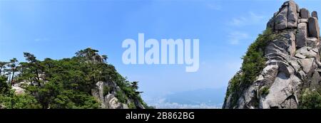 Panorama del Parco Nazionale di Bukhansan, Seoul, Corea Foto Stock