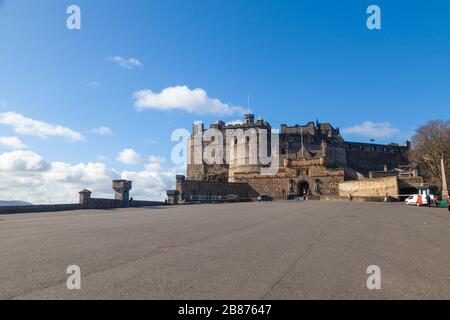 Edimburgo, Regno Unito. 20 Marzo 2010. Un castello di Edimburgo insolitamente tranquillo a causa dello scoppio del Covid19. Credit: Richard Newton/Alamy Live News Foto Stock