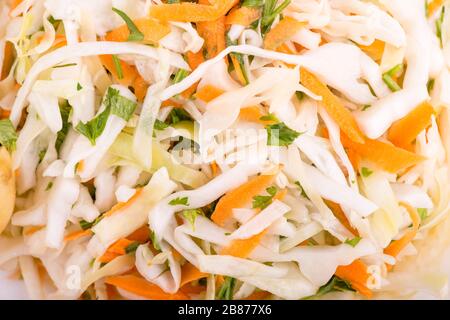 Insalata di cavolo con carote - primo piano Foto Stock