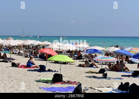 Playa es Arenals, Formentera, Spagna Foto Stock