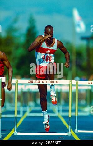 Edwin Moses partecipa ai Campionati USA Outdoor Track e Field 1987 Foto Stock