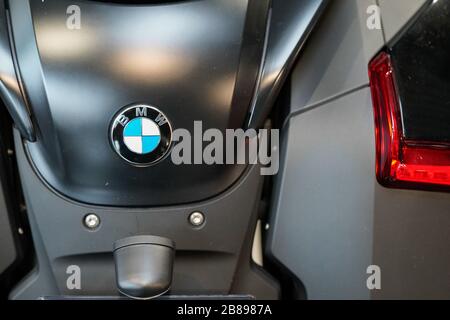 Bordeaux , Aquitaine / Francia - 02 11 2020 : BMW moto posteriore segno logo sulla moto Foto Stock