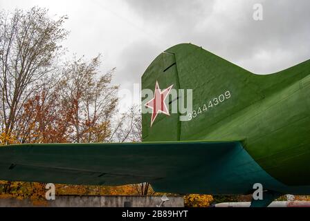 Un vecchio velivolo sovietico Lisunov li-2 a Minsk, Bielorussia Foto Stock