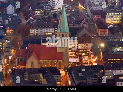 , Foto notturna della chiesa Pauluskirche in Hamm, 22.11.2011, veduta aerea, Germania, Renania Settentrionale-Vestfalia, Area della Ruhr, Hamm Foto Stock