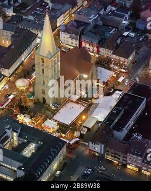 , Foto notturna della chiesa Pauluskirche in Hamm, 22.11.2011, veduta aerea, Germania, Renania Settentrionale-Vestfalia, Area della Ruhr, Hamm Foto Stock