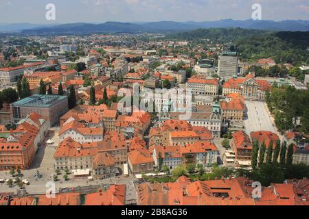 Centro storico di Lubiana - vista dal castello, Slovenia Foto Stock