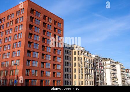 Moderni edifici di appartamenti visti a Francoforte, Germania Foto Stock