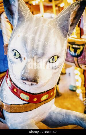 Splendidamente lavorato in vecchio stile merry-go-round a Biarritz, Francia Foto Stock