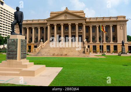 Sri Lanka, Colombo - Dicembre 31 2019 - il vecchio edificio del parlamento a Colombo Foto Stock