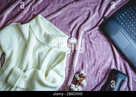 Accessori femmina a posa piatta Foto Stock