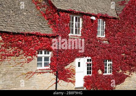 The Bell Inn, Stow-on-the-Wold, Gloucestershire, Cotswold District, Inghilterra, Regno Unito, Europa Foto Stock