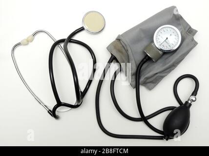sfigmomanometri, sfigmomanometro manuale, misuratore della pressione sanguigna, Foto Stock