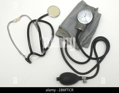 sfigmomanometri, sfigmomanometro manuale, misuratore della pressione sanguigna, Foto Stock