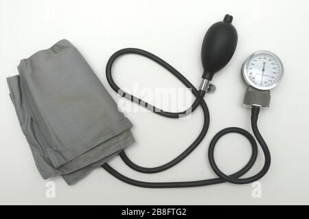 sfigmomanometri, sfigmomanometro manuale, misuratore della pressione sanguigna, Foto Stock