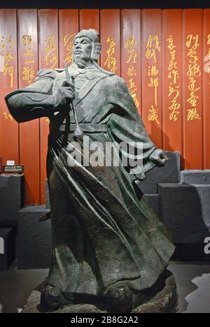 Scultura di Yue Fei (1103 - 1142), famoso generale della dinastia Song. Wuhan Museum, Cina Foto Stock