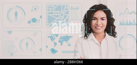 Controllo dati di donna sorridente su sfondo bianco con diagrammi su schermo virtuale, spazio vuoto. Panorama Foto Stock