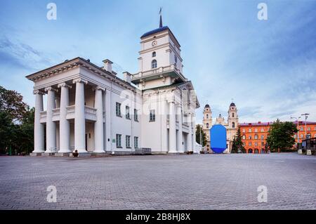 Bielorussia - Minsk con City Hall di notte Foto Stock