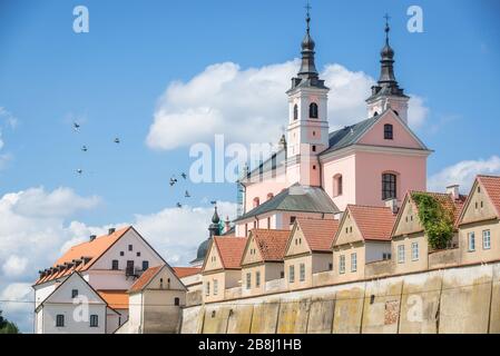 Antichi eremiti monaci e Chiesa Immacolata Concezione nel Monastero di Post Camaldolese nel villaggio di Wigry nella Contea di Suwalki, Voivodato di Podlaskie, Polonia Foto Stock