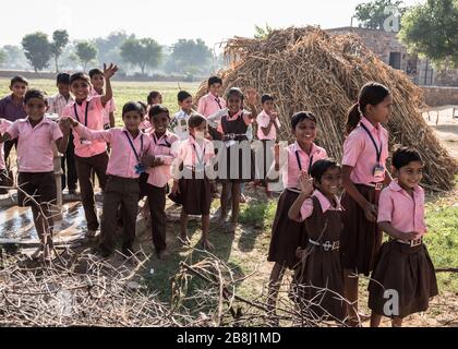 Tipica scena di strada e stile di vita in India Foto Stock