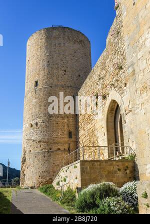 Torre del Castello Normanno a Salemi città situata in provincia di Trapani nella Sicilia sud-occidentale, Italia Foto Stock
