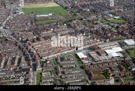 Veduta aerea della zona sud di Anfield di Liverpool intorno a Belmont Road Foto Stock