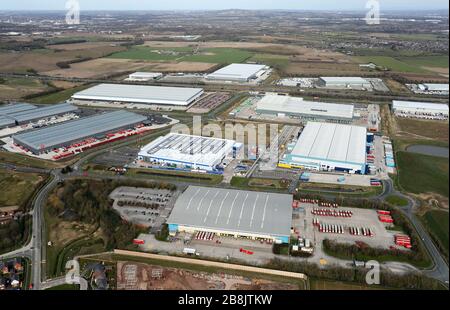 Vista aerea di Omega Business Park, Burtonwood, Warrington, Cheshire Foto Stock