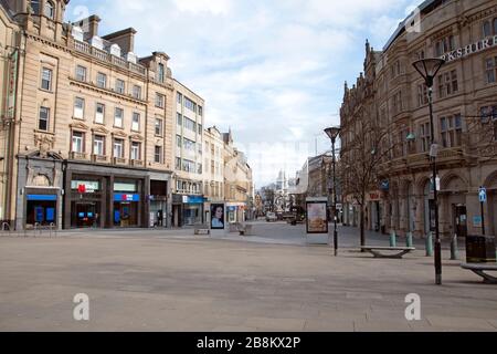 Sheffield centro città vuoto in seguito a coronavirus, Fargate Street Foto Stock