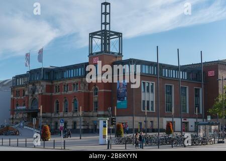 Stazione ferroviaria di Kiel, Kiel Fjord, Schleswig-Holstein, Germania del Nord, Europa Centrale Foto Stock