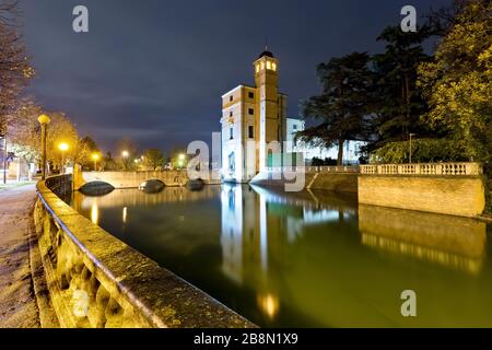 Villa Sagramoso a Zevio era originariamente un castello scaligero, poi trasformato in villa dalla Serenissima. Veneto, Italia. Foto Stock