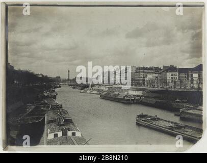 Morland ponte, che si affaccia sul bacino dell'arsenale e la colonna del 4 e 12 luglio distretto, Parigi. Pont Morland, vue sur le bassin de l'Arsenal et sur la colonne de Juillet, Parigi (IVème et XIIème arr.). Photographie de R. Schwartz. Tigre au gélatino-bromure d'argent, vers 1900. Parigi, musée Carnavalet. Foto Stock