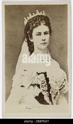 Ritratto di Elisabetta (née de E. Bavaria, say Sissi), (1837-1898), (imperatrice d'Austria) ritratto d'Elisabetta (née E. de Bavière, dite Sissi), (1837-1898), (impératrice d'Autriche). Carte de visite (recto). Anonima fotographie. Tirage sur papier albuminé. Avant 1898. Parigi, musée Carnavalet. Foto Stock