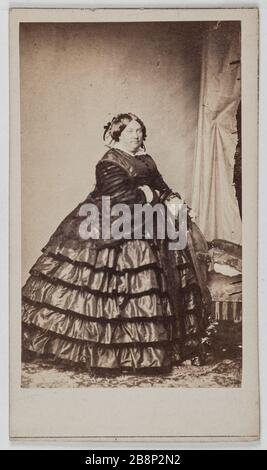 Ritratto di Louise Marie Thérèse di Francia (1819-1864), Duchessa di Parma, figlia del Duca di Berry e moglie del Duca Carlo III Franck (François Gobinet de Villechole, dit). Portrait de Marie Thérèse Louise de France (1819-1864), duchesse de Parme, fille du Duc de Berry et femme du Duc Charles III Carte de visite (recto). Tirage sur papier albuminé. 1860-1890. Parigi, musée Carnavalet. Foto Stock