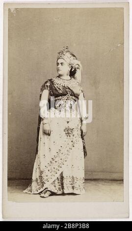 Ritratto di Marie Sasse, (conosciuto fino al 1866 Marie Sax, moglie di Caston Said Castelmary), (1838-1907), (cantante d'opera) Ritratto de Marie Sasse, (dite jusqu'en 1866 Marie Sax, épiuse de MR Caston, dit Castelmary), (1838-1907), canteuse lyrique. Carte de visite (recto). Anonima fotographie. Tirage sur papier albuminé, 1860-1890. Parigi, musée Carnavalet. Foto Stock