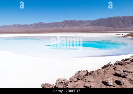 Lagune nascoste di Baltinache o sette lagune, uno dei luoghi segreti del deserto di Atacama, Cile Foto Stock