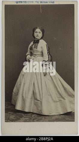 Ritratto di Adeline Blanche Pierson (1842-1919), (attrice) ritratto di Adeline Blanche Pierson (1842-1919), attrice. Carte de visite (recto). Photographie de Numa fils. Tirage sur papier albuminé, avant 1864-1864. Parigi, musée Carnavalet. Foto Stock