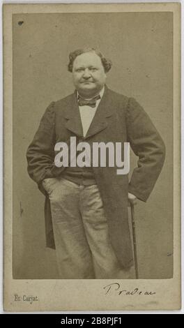 Ritratto di Pradeau Etienne (1817-1895), (attore, cantante) Ritratto de Etienne Pradeau (1817-1895), acteur et chanteur. Carte de visite (recto). Photographie de Carjat et Cie Tirage sur papier albuminé, 1860-1890. Parigi, musée Carnavalet. Foto Stock