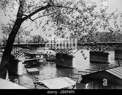 Il ponte di Art. Paris le Pont des Arts. Paris (VIème arr.), 1903. Photographie de Paul Géniaux (1873-1914). Parigi, musée Carnavalet. Foto Stock
