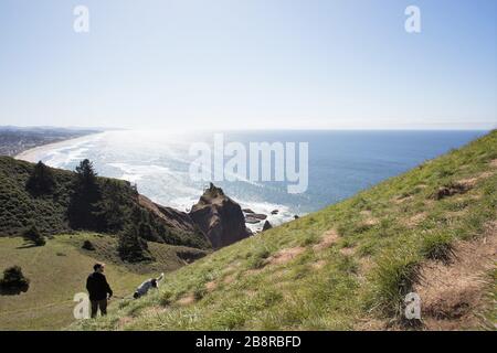 Vista dal Thumb di Dio, una spina vulcanica che è un popolare luogo di escursioni a Lincoln City, Oregon, Stati Uniti. Foto Stock